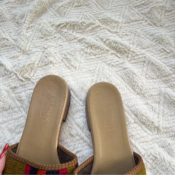 Artemis Design Co Kilim Slip-On Slide Sandals - Picture 6 of 9